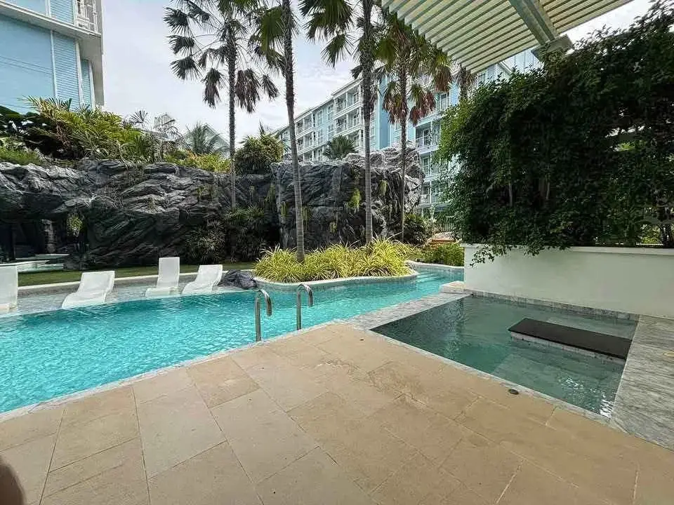 1 Bedroom Condo for Rent at Grand Florida Beachfront Condo Resort Pattaya, Pattaya, Thailand — 1-bedroom Condo — photo 1