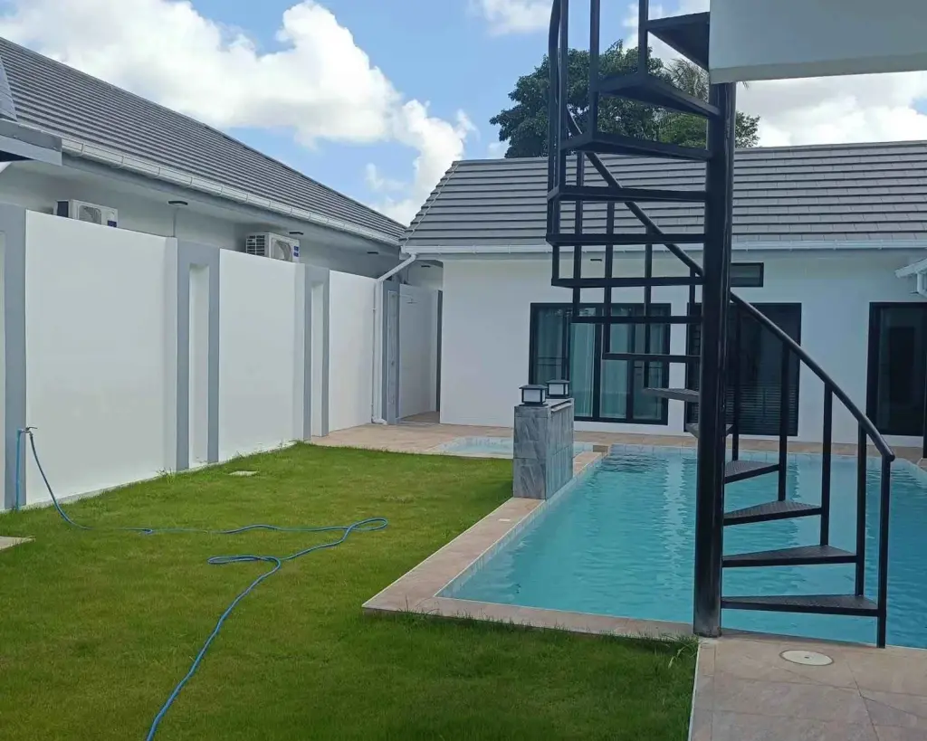 4 Bedroom House for Rent in Mabprachan, Pattaya, Thailand — 4-bedroom House — photo 1
