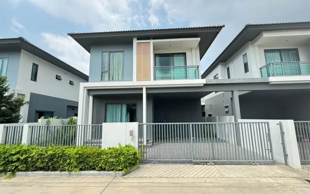 3 Bedroom House for Sale at Patta Define, Pattaya, Thailand — 3-bedroom House — photo 1