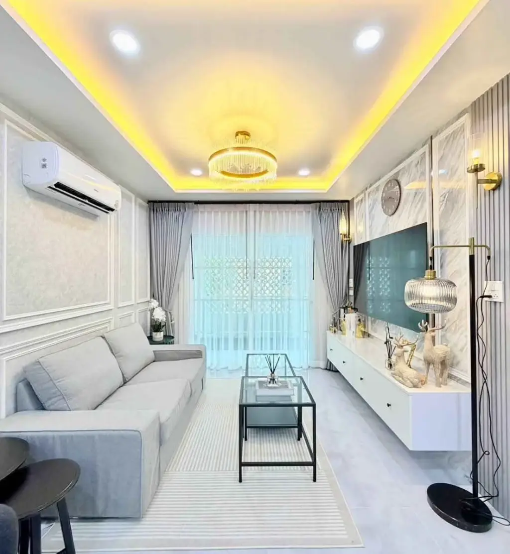 3 Bedroom Townhouse for Sale in East Pattaya, Pattaya, Thailand — 3-bedroom Townhouse — photo 1