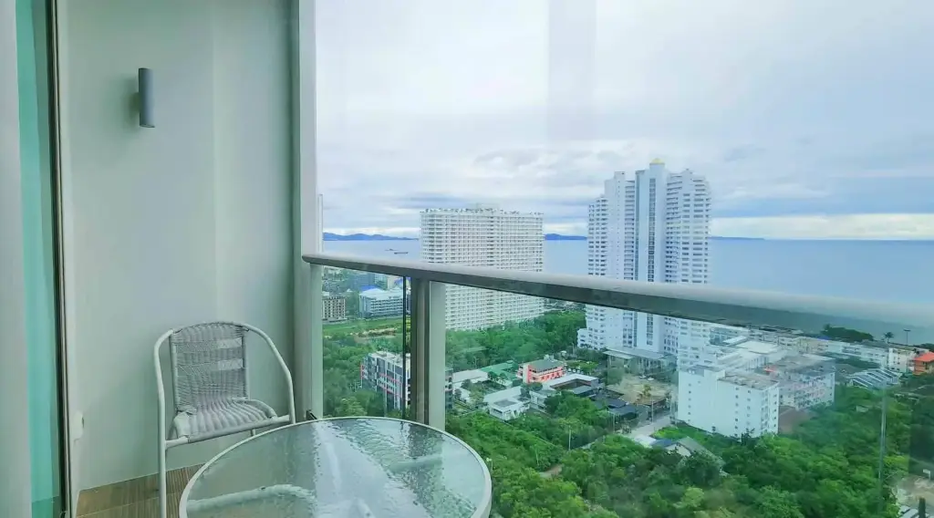 1 Bedroom Condo for Sale at The Riviera Jomtien, Pattaya, Thailand — 1-bedroom Condo — photo 1