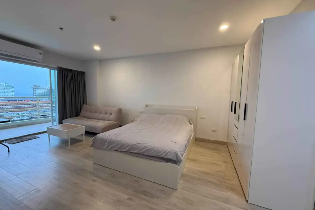 Studio Condo for Rent at View Talay 5D, Pattaya, Thailand — Condo — photo 1