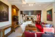 6 室, 1200 m², Phutara
