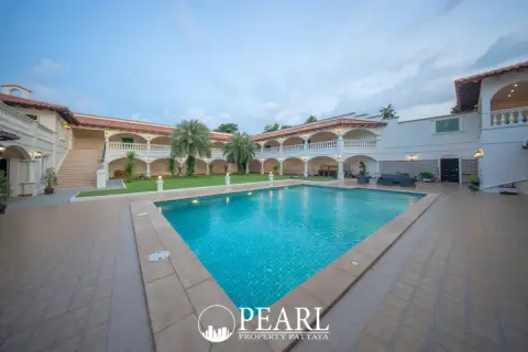 6 Bedroom House for Sale in Bamboo Luxury Villa private swimming pool with sun loungers