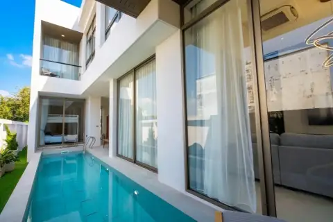 3 Bedroom House for Sale in Asaya Pool Villa spacious living room