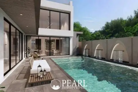 6 Bedroom House for Sale in Bang Lamung spacious living room with modern decor
