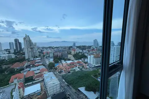 2 Bedroom Condo for Rent at Beverly Mountain Bay Pattaya panoramic city and sea view from window overlooking Pattaya skyline