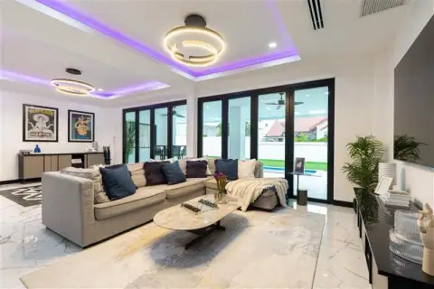 5 Bedroom House for Rent at Casa Jomtien, Pattaya, Thailand — 5-bedroom House — photo 3