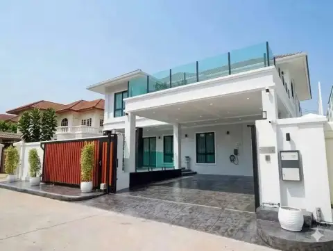4 Bedroom House for Sale in Central Pattaya, Pattaya, Thailand — 4-bedroom House — photo 3