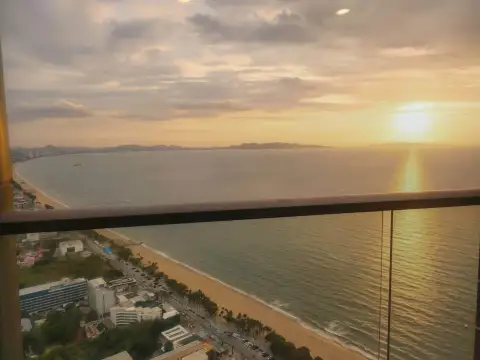 1 Bedroom Condo for Rent at Copacabana Beach Jomtien, Pattaya, Thailand — 1-bedroom Condo — photo 2