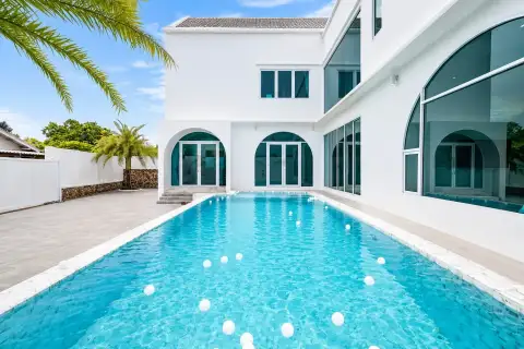 4 Bedroom House for Rent in East Pattaya, Pattaya, Thailand — 4-bedroom House — photo 2