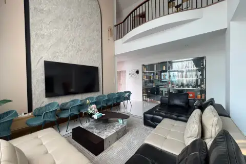 6 Bedroom House for Rent in East Pattaya, Pattaya, Thailand — 6-bedroom House — photo 2