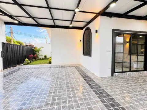 3 Bedroom House for Sale in East Pattaya, Pattaya, Thailand — 3-bedroom House — photo 4