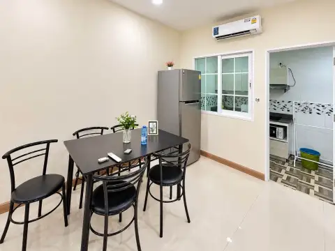 4 Bedroom Townhouse for Rent at Golden Town Pattaya, Pattaya, Thailand — 4-bedroom Townhouse — photo 4