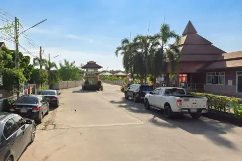 PMC Village 2 — 独栋屋 in Mabprachan, Pattaya, photo 2 of 5