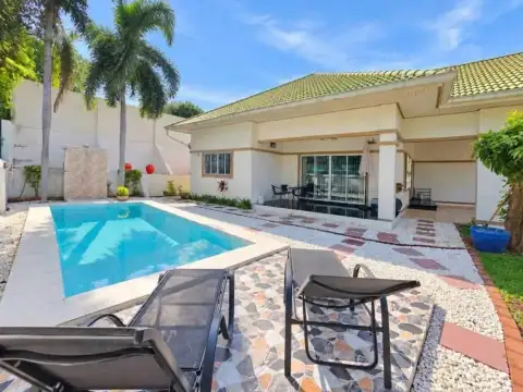 3 Bedroom House for Rent in Jomtien, Pattaya, Thailand — 3-bedroom House — photo 2