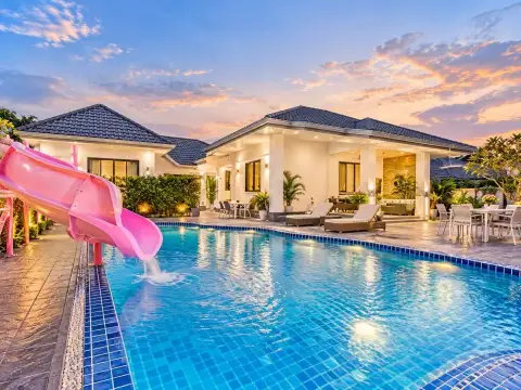 4 Bedroom House for Rent in Jomtien, Pattaya, Thailand — 4-bedroom House — photo 2