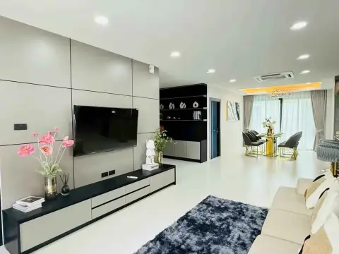 5 Bedroom House for Rent at View Point Village, Pattaya, Thailand — 5-bedroom House — photo 3