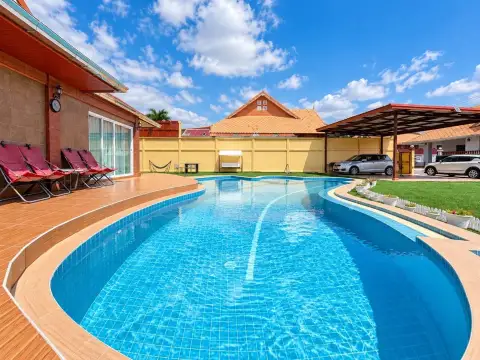 5 Bedroom House for Rent in Jomtien, Pattaya, Thailand — 5-bedroom House — photo 3