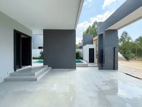 6 Bedroom House for Sale in Jomtien, Pattaya, Thailand — 6-bedroom House — photo 5