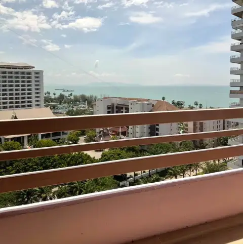 2 Bedroom Condo for Rent at Kieng Talay balcony view of sea and Pattaya skyline