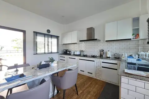 3 Bedroom House for Sale in Mabprachan, Pattaya, Thailand — 3-bedroom House — photo 5