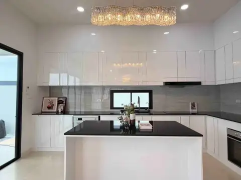 4 Bedroom House for Sale in Mabprachan, Pattaya, Thailand — 4-bedroom House — photo 3