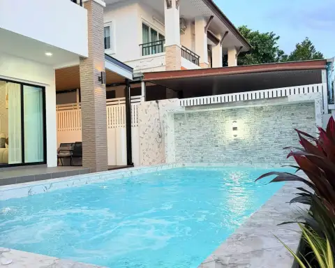 4 Bedroom House for Sale in Mabprachan, Pattaya, Thailand — 4-bedroom House — photo 2