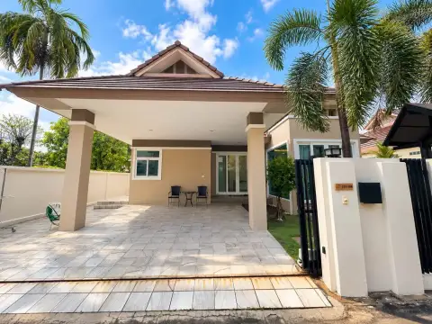 3 Bedroom House for Rent in Mabprachan covered carport and tiled driveway with front gate entrance