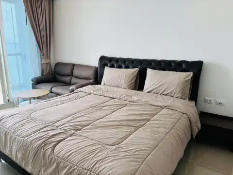 Studio Condo for Rent at Palm Wongamat, Pattaya, Thailand — Condo — photo 2