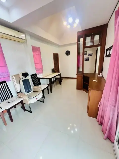 3 Bedroom House for Sale & Rent in East Pattaya, Pattaya, Thailand — 3-bedroom House — photo 4