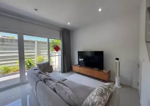 3 Bedroom Townhouse for Sale at Supalai Ville Pattaya - Motorway, Pattaya, Thailand — 3-bedroom Townhouse — photo 2