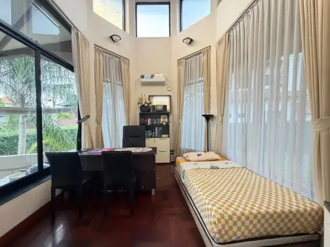 5 Bedroom House for Rent at Paradise Villa 1 & 2, Pattaya, Thailand — 5-bedroom House — photo 2