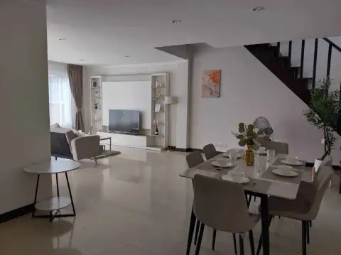 2 Bedroom House for Sale in Pratumnak Hill, Pattaya, Thailand — 2-bedroom House — photo 4