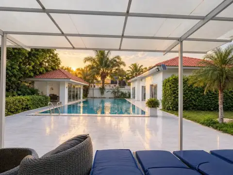 7 Bedroom House for Rent in Pratumnak Hill, Pattaya, Thailand — 7-bedroom House — photo 2