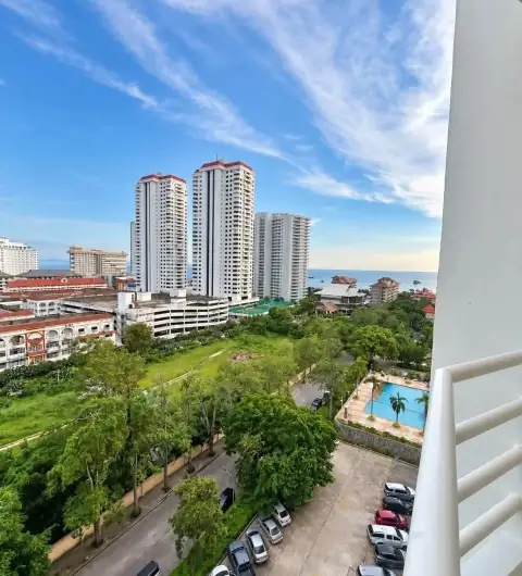 Studio Condo for Rent at View Talay 5D, Pattaya, Thailand — Condo — photo 4