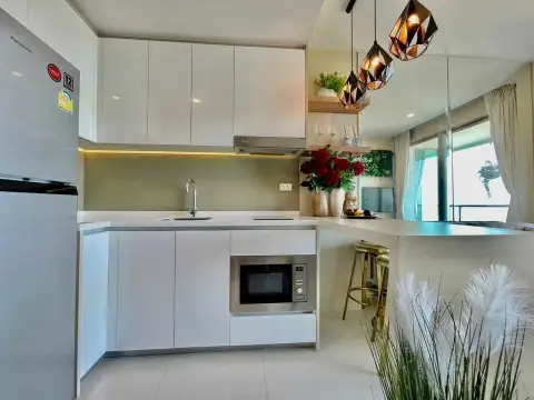 1 Bedroom Condo for Rent at The Riviera Jomtien, Pattaya, Thailand — 1-bedroom Condo — photo 2