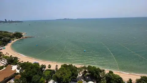 3 Bedroom Condo for Rent at Sky Beach, Pattaya, Thailand — 3-bedroom Condo — photo 4