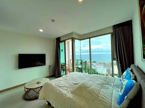 Studio Condo for Rent at The Riviera Jomtien, Pattaya, Thailand — Condo — photo 2