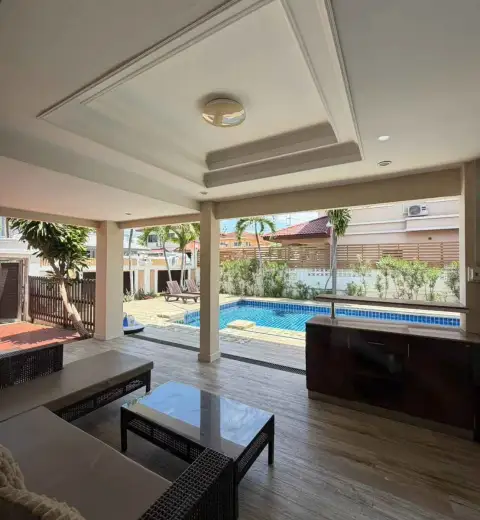 4 Bedroom House for Sale & Rent in East Pattaya, Pattaya, Thailand — 4-bedroom House — photo 3