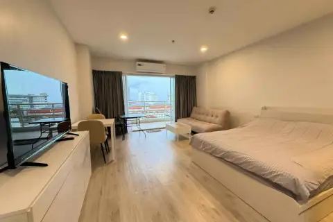 Studio Condo for Rent at View Talay 5D, Pattaya, Thailand — Condo — photo 4