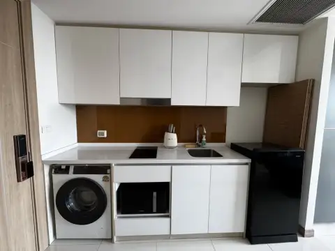 Studio Condo for Rent at Riviera Wong Amat Beach, Pattaya, Thailand — Condo — photo 5