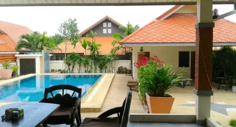 Baan Suan Neramit 2 — 独栋屋 in Bang Lamung, Pattaya, photo 4 of 7
