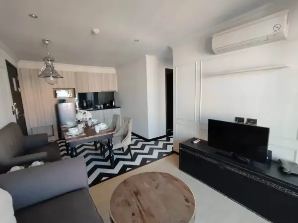 2 Bedroom Condo for Rent at Venetian Signature Condo Resort