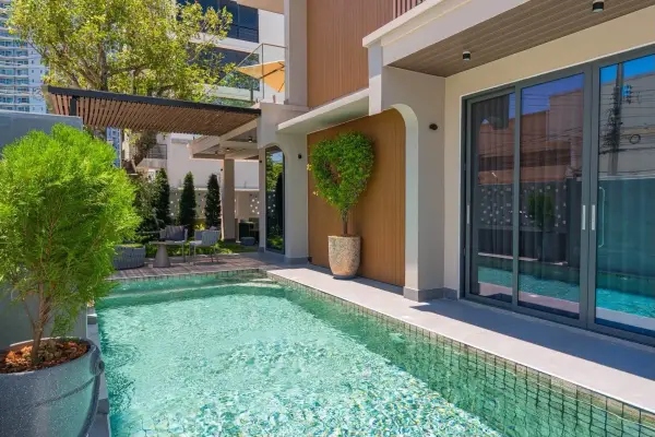 5 Bedroom House for Sale in Jomtien