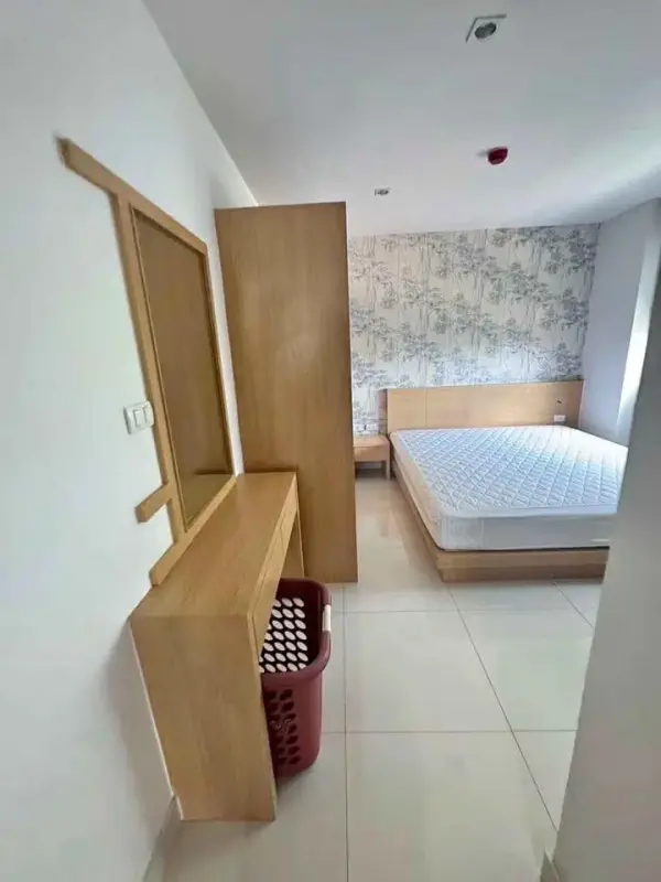 2卧公寓出租,位于 Lanna Condo