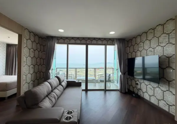 2 Bedroom Condo for Sale at The Riviera Jomtien