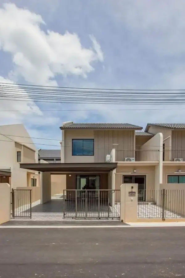 4卧房屋出租,位于 达建迪