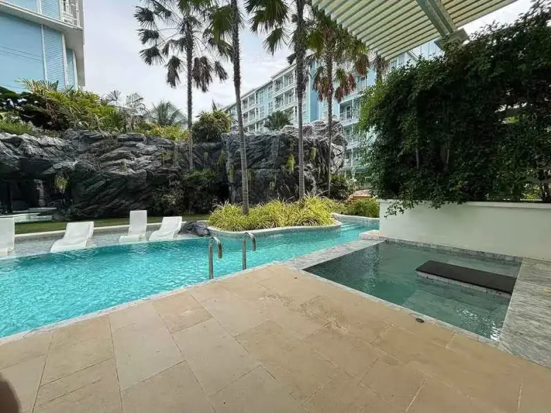 1卧公寓出租，位于 Grand Florida Beachfront Condo Resort Pattaya
