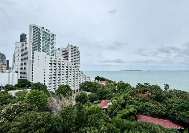 Studio Condo for Sale at Palm Wongamat – Appartement à vendre à Pattaya
